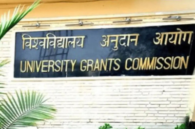 देशभर के 32 संस्थानों को UGC ने बताया फर्जी, दिल्ली की 12 और यूपी की 4 यूनिवर्सिटी शामिल