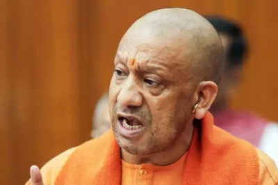 यूपी में शिक्षा मित्रों और अनुदेशकों को बड़ी राहत: मानदेय में 8000 रुपये की बढ़ोतरी