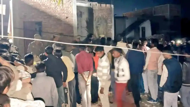 कासगंज के बंद मकान में 5 शव मिलने से सनसनी, दरवाजा तोड़कर अंदर दाखिल हुई पुलिस